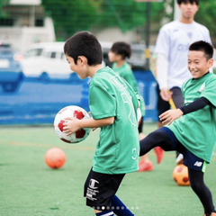 ピエリ守山 小学生サッカースクール☆水曜・金曜18:30〜20:00（90分）月額5,500円の画像