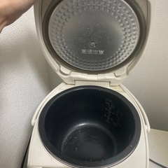 炊飯器の画像