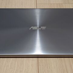 ASUS ZenBook UX330UA-7200Sの画像