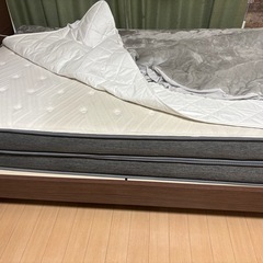 ニトリで買ったセミダブルベッドの画像