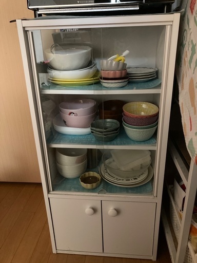 小さめ食器棚（ホワイト）