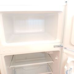 2024年製★使用2ヶ月新品同様★ 急遽引越しで引き取り手探してます!2ドア小型冷蔵庫。自動車でも運べるサイズ（奥行49cm、幅45cm、高さ84cm）の画像