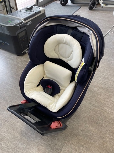 チャイルドシート　コンビ　シートベルト固定タイプ\n