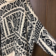 最終値下げ致しました！未使用　ZARA  ニットの画像