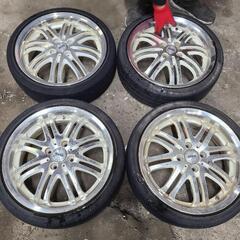 タイヤホイールの画像