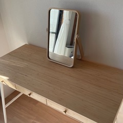 【本日終了】テーブル/ドレッサー / デスク / IKEA / ミラー付きセットの画像
