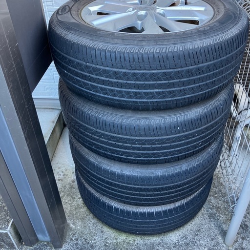 日産エクストレイルX-TRAIL の純正アルミ