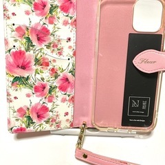 📱新品・未使用・箱入り‼️iPhone12／12Pro用　手帳型ケース　ピンク　花柄📱　の画像