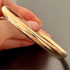 SWAROVSKIバングルの画像