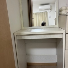 コンパクトデスク、ドレッサーにも‼️