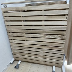 シングル 折りたたみすこのベッドフレーム