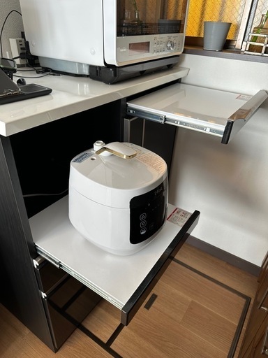 キッチンボード背面棚　レンジ、炊飯器収納食器棚