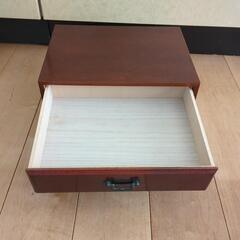 [お話中]木製小物入れの画像