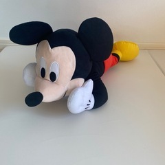 ミッキーマウスほおづえ超 BIGぬいぐるみ約43cm
