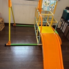 アンパンマンのおもちゃ　すべり台　鉄棒　ジャングルジム 
