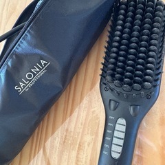 ブラシ型ヘアアイロンの画像