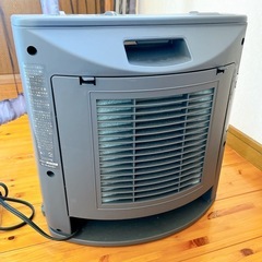 セラミックファンヒーターの画像