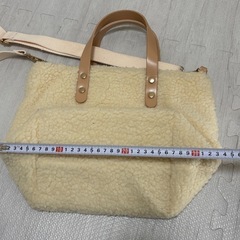 モコモコショルダーバッグ白新品未使用の画像