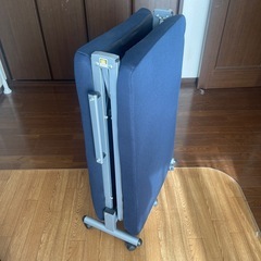折りたたみベッドの画像