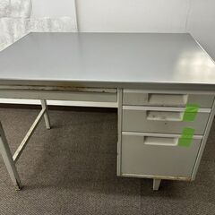 在庫1台】オフィス家具事務机引き出し付き♪ (しまだ) 中頭のオフィス用家具《机》の中古あげます・譲ります｜ジモティーで不用品の処分