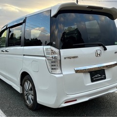 コミコミ🚘車検丸2年！後期型！修復歴無！ナビ！フルセグTV！バックカメラ！Bluetoothオーディオ！両側パワスラ！アイドリングストップ！ステップワゴンスパーダ！8人乗り！の画像