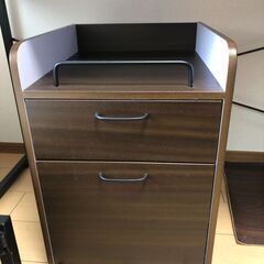 取りに来てくださる方　０円　デスク　チェア　引き出しの画像