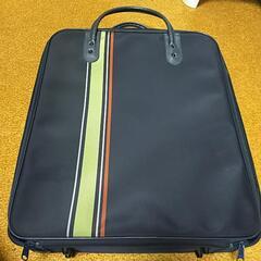 ガーメントバッグ