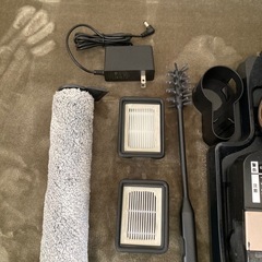 最新2024年製Haierハイアール吸引式水拭きコードレス掃除機MIZUKI