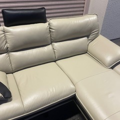 値下げ！ニトリ　L字ソファ　コーナーソファ　カウチソファ　本革　ベージュ　ロゾ4 モダンの画像