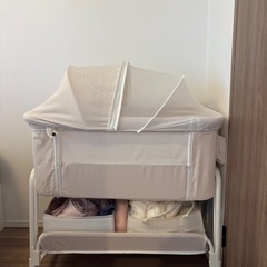 〜ほぼ新品〜　ベビーベッド 【ベビーピンク(ベージュ？)】5段階...