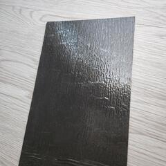フロアタイル　フローリングシート　シール　貼る　木目調　ホワイト系　クリームカラー　の画像
