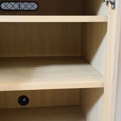 人気のkarimoku(カリモク家具)スタンダードモダンシリーズよりサイド