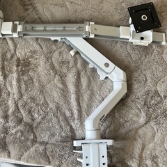 ERGOTRONデュアルディスプレイアームの画像