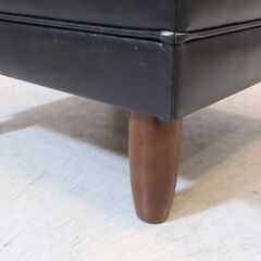 人気のkarimoku60(カリモク60)よりブラックのオットマンです！北欧