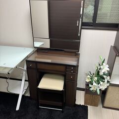 ドレッサー北欧 (伊藤 ひかり) 西京極のオフィス用家具《机》の中古あげます・譲ります｜ジモティーで不用品の処分