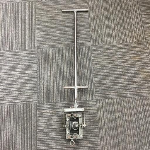 【店頭引取限定】【中古】【現状販売】北海道ルーフマシン ローラーハゼ締め機 22,000円(税込)