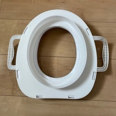 【未使用】スリーコインズ　補助便座　ハンドル付きの画像