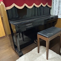 KRASUアップライトピアノの画像