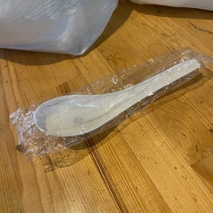 【引き取り限定】レンゲ　使い捨て　プラスチックの画像