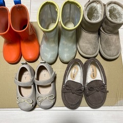 靴、長靴　1足300円