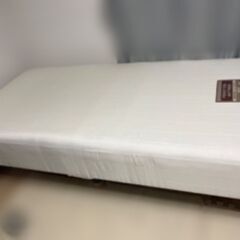 [３月中]セミダブルベッド+マットレスのセット