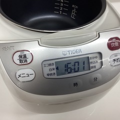 【取りに来られる方限定!!】Tiger  マイコン炊飯ジャー  2023年製の画像