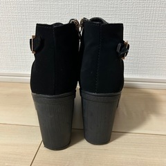 ショートブーツ　23cmの画像