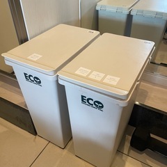 【無料】ゴミ箱2点セットの画像