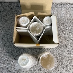 【167】未使用白い茶碗4個入り茶箱の画像