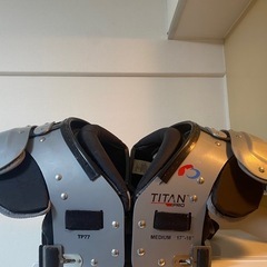 アメフト　ショルダー　pro    サイズMの画像