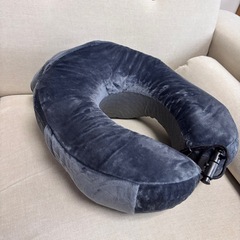 Luxsureネックピローの画像