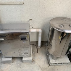  【値下げ】長府製作所、灯油給湯器、ボイラー、灯油タンク、セットの画像