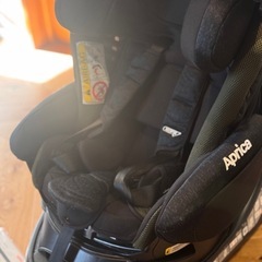 【お話し中です】Aprica チャイルドシート の画像
