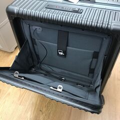 ★ジモティ割あり★  スーツケース ブラック クリーニング済み KJ8057の画像